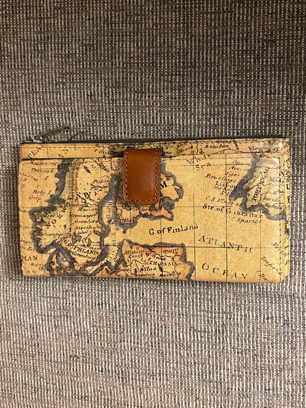 NWT Patricia Nash Naxos Clutch Wallet